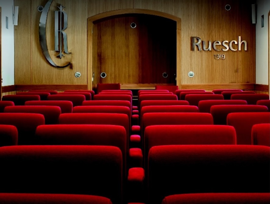 Foto della sala confererenze del centro Napoli Ruesch 