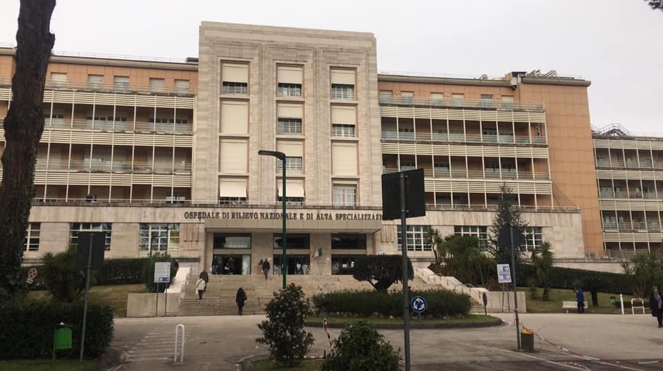 Foto dell'esterno del centro Napoli Monaldi