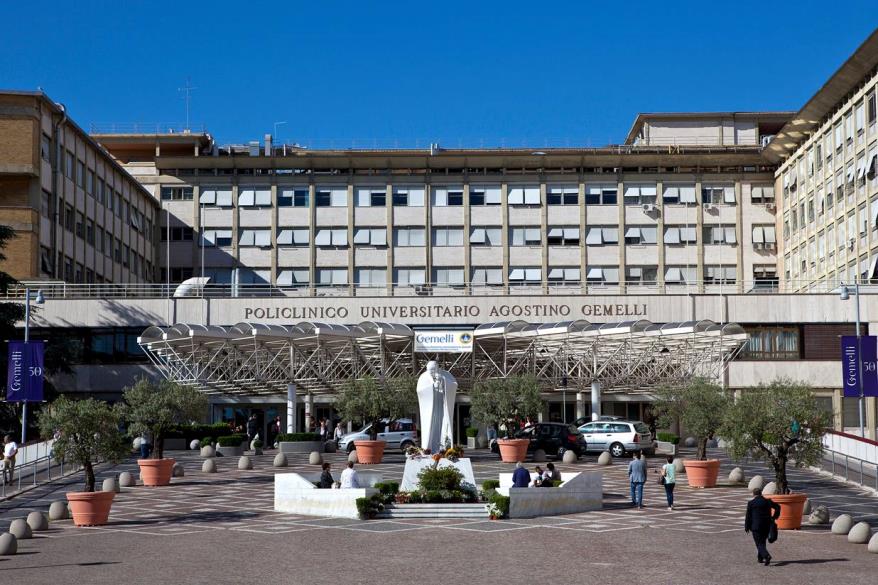 Foto dell'esterno del centro Roma Gemelli