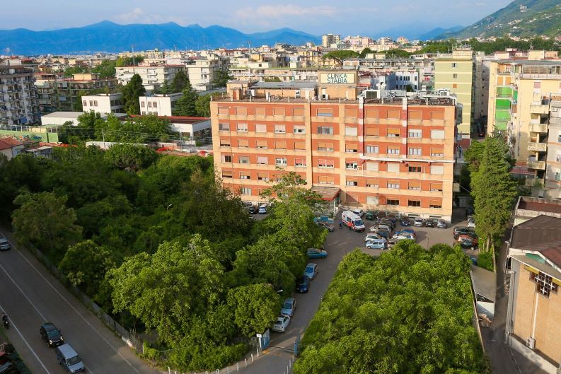 Foto dell'esterno del centro Castellammare di Stabia (Napoli) – Villa Stabia 